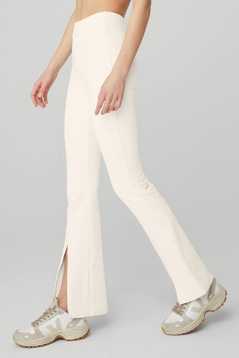 Airbrush High-Waist Flutter Legging - Ivory