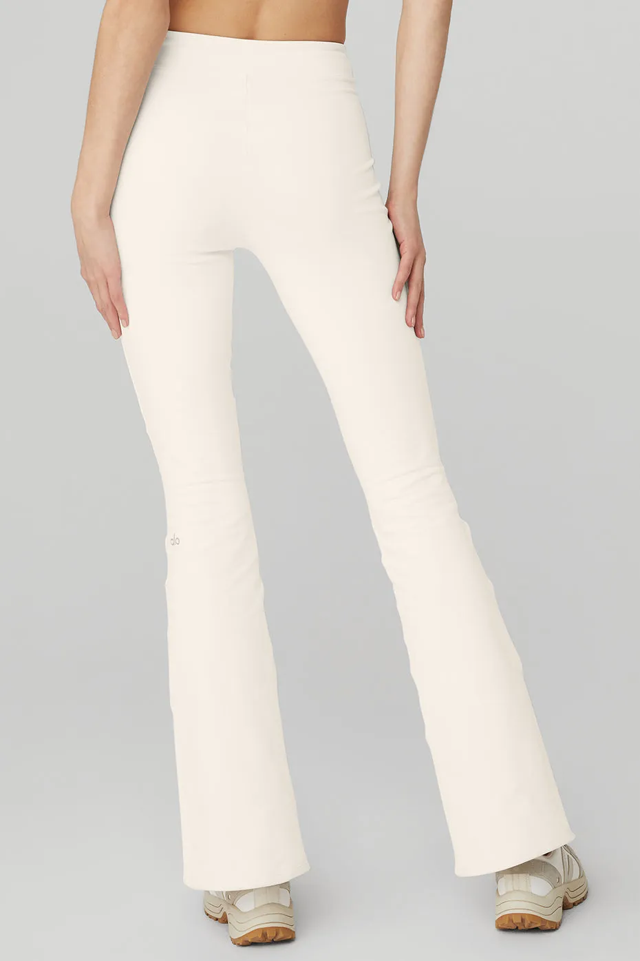 Airbrush High-Waist Flutter Legging - Ivory