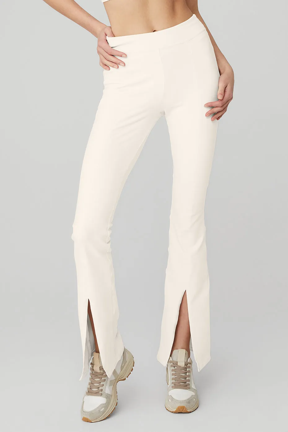 Airbrush High-Waist Flutter Legging - Ivory