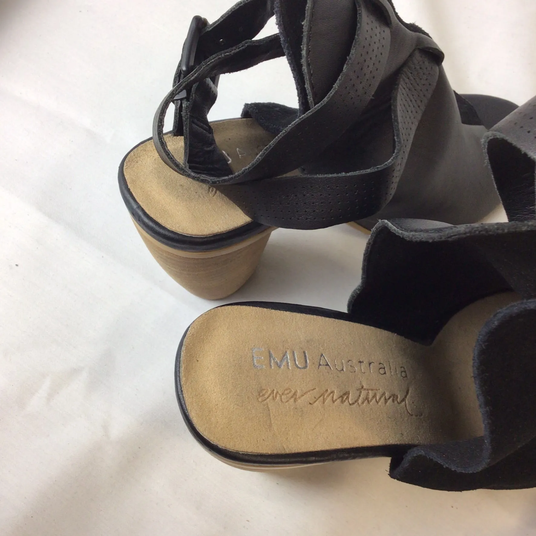 BNWT Emu Australia Black Leather Heeled Sandals Size 6 UK (39 EU)