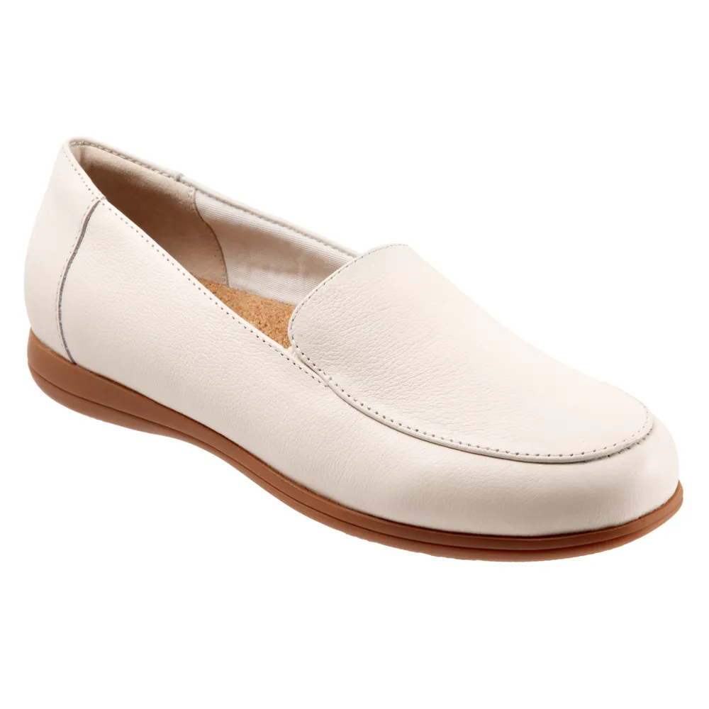 Deanna Loafer (T2055)