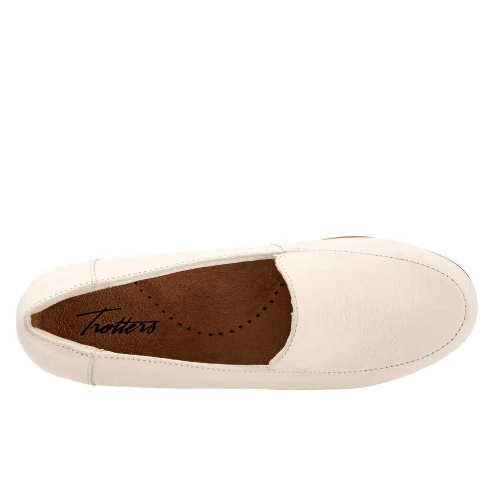 Deanna Loafer (T2055)