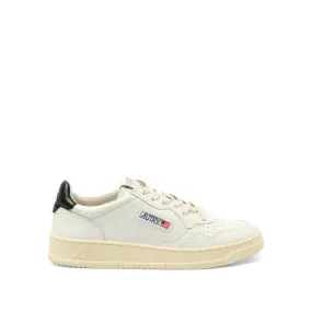 Medalist Low Sneakers in White/Black