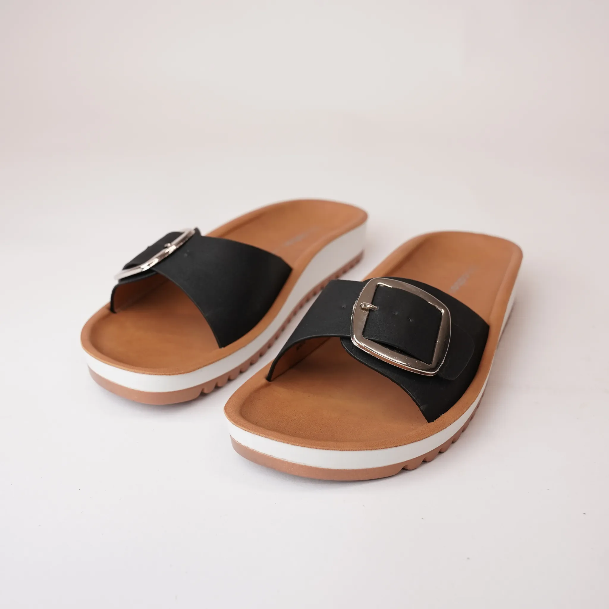 Naja Black Slides