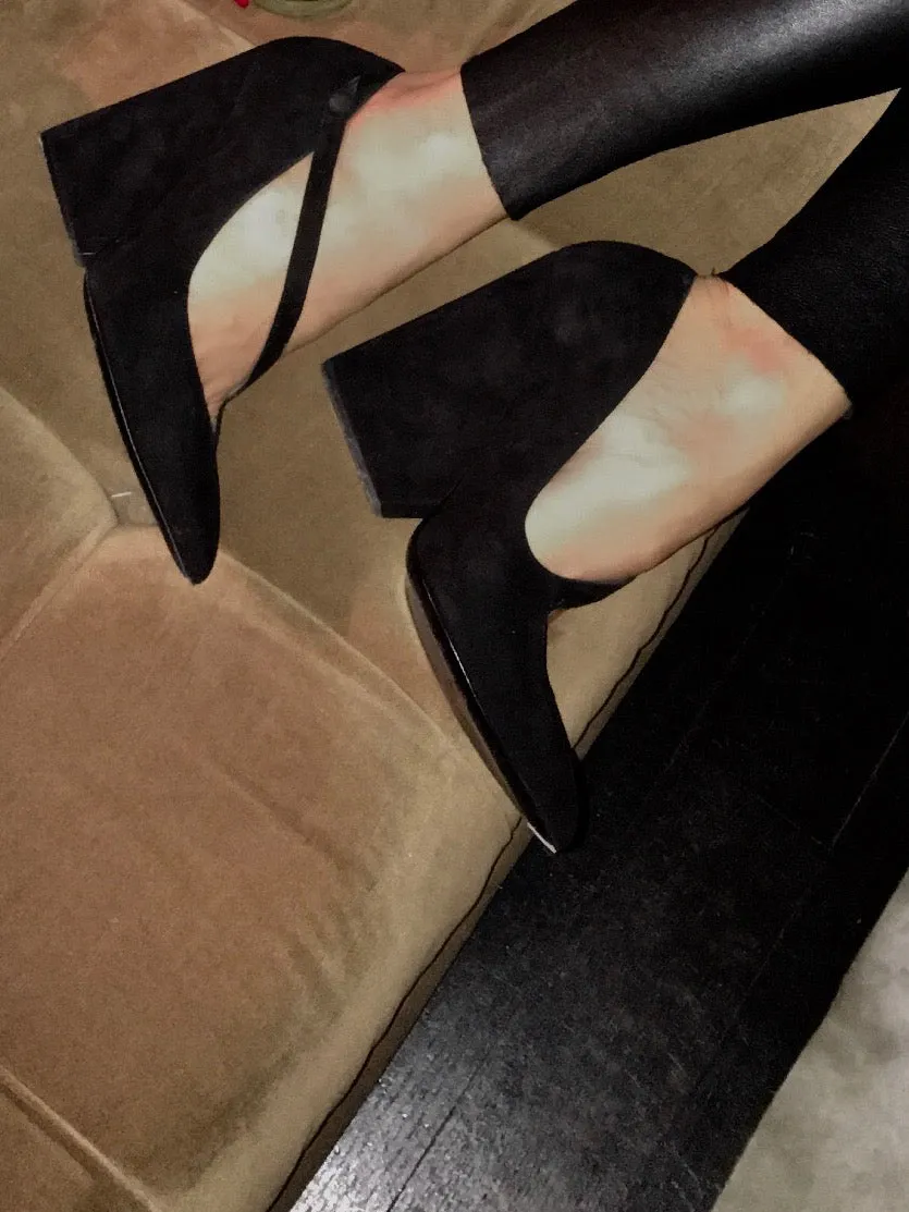 PALOMA BLACK SUEDE PUMPS