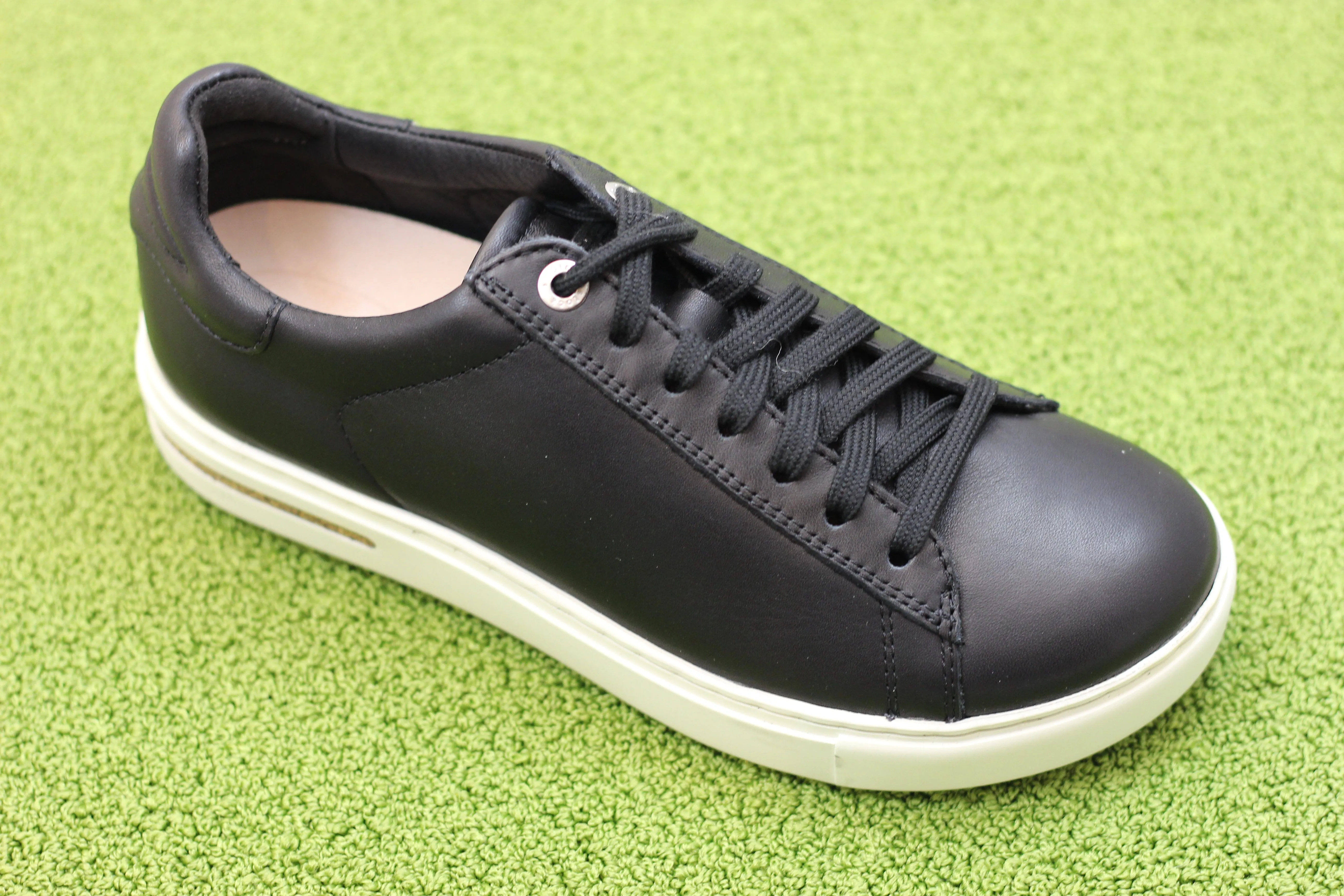 Women's Bend Sneaker - Black Leather